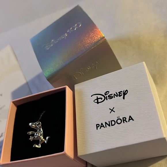 Pandora Disney 100th Anniversary Oswald Dangle Charm - Picture 6 of 11